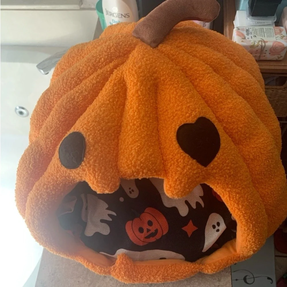 Cozy Halloween Pumpkin Pet Bed Plush, Thickened Warmth For Cats & Small Dogs